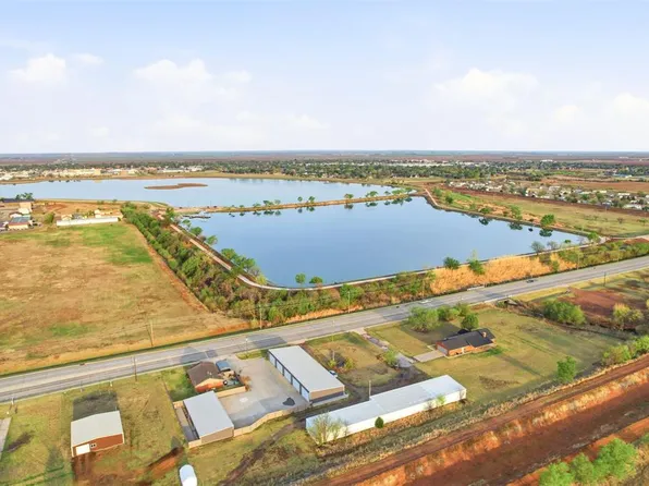 1700 N Park Ln, Altus, OK 73521