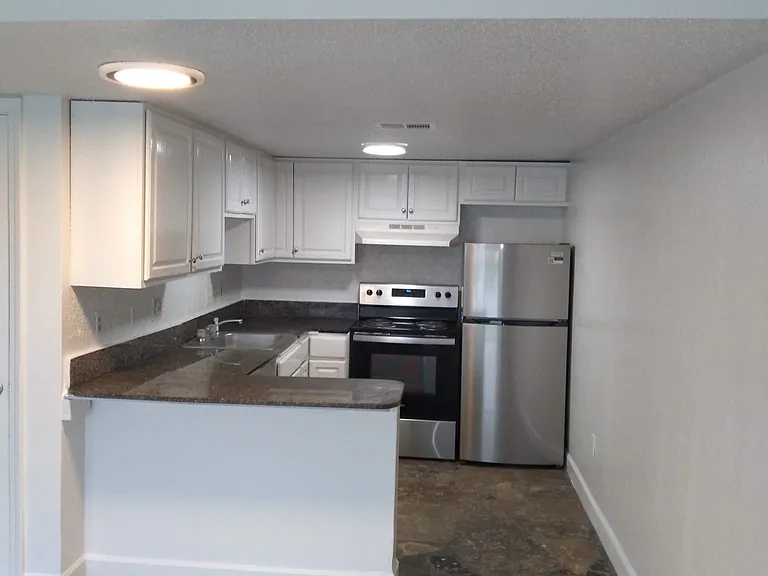 4400 Herrmann St — Photo 3