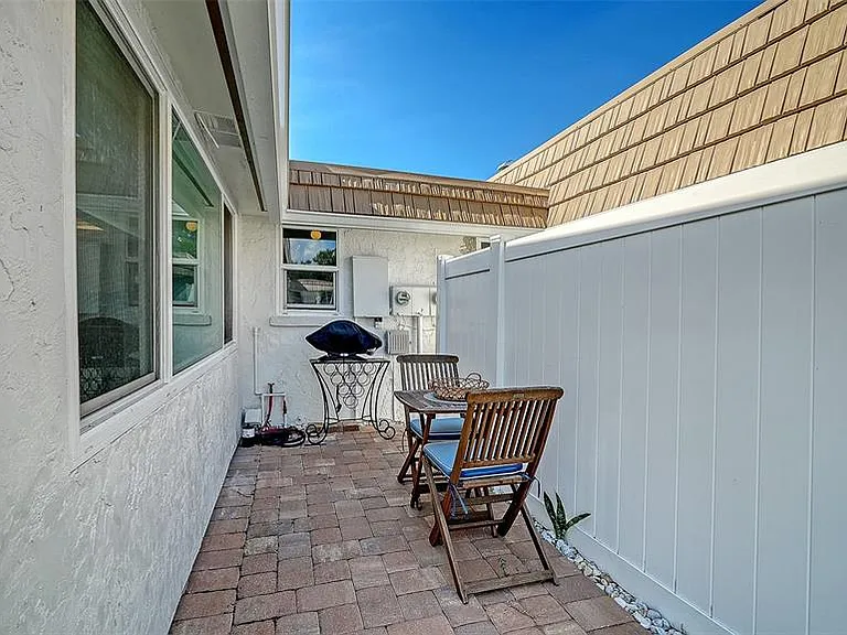 2657 Riverbluff Pkwy #V-122 — Photo 23