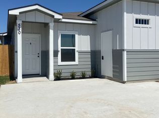 530 E Baxter St UNIT A, Seguin, TX 78155