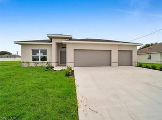 214 NW 11th Ter, Cape Coral, FL 33993
