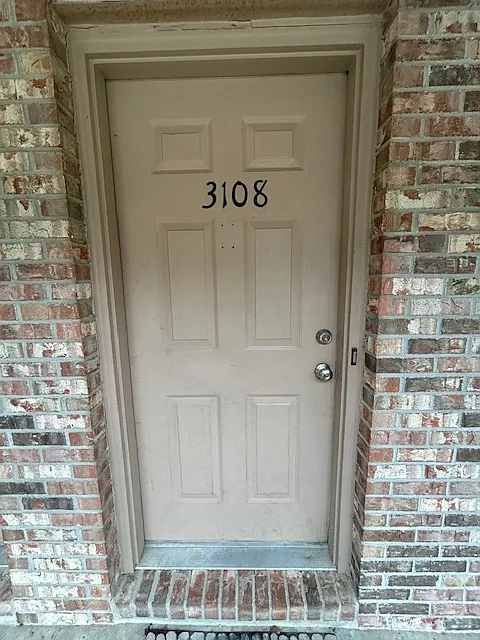 2 bed, 1.5 bath, $1,050 — Photo 2