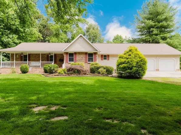 2006 Spring Garden Rd, Marion, IL 62959