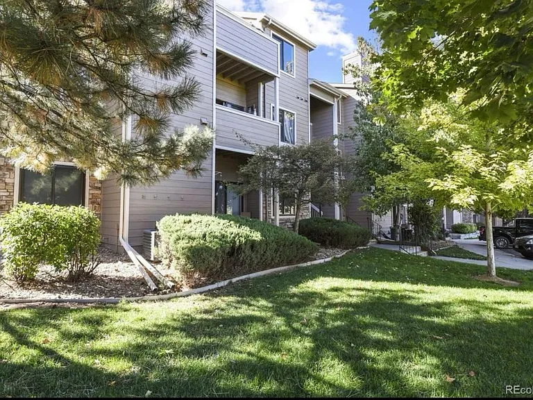 7454 S Alkire St #301 — Photo 1