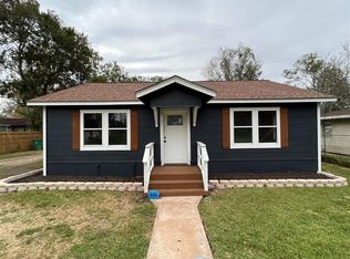 306 N Fig St, Sweeny, TX 77480