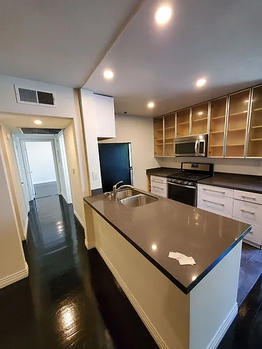 Burton Way Apartments Photo 1