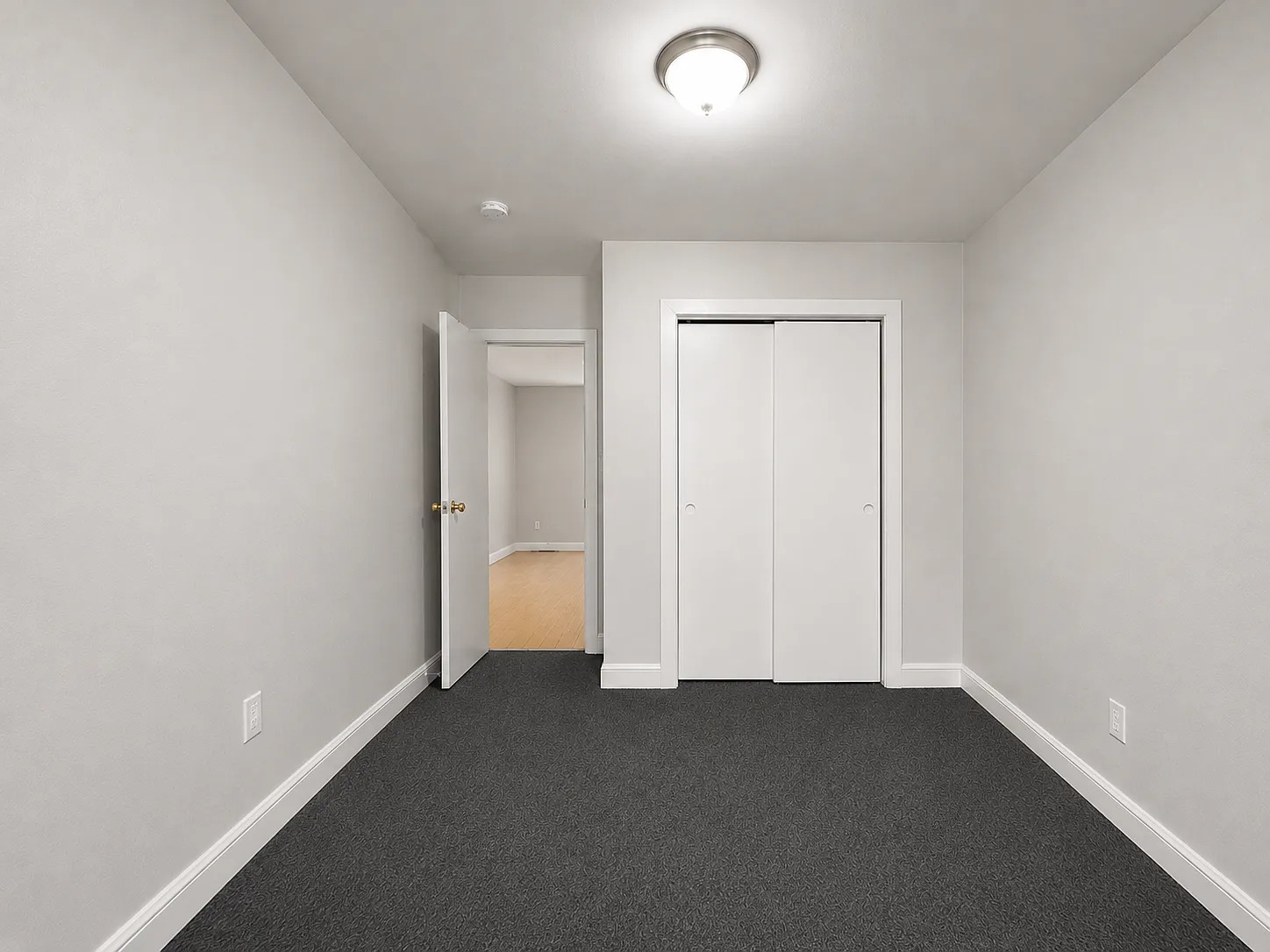 2 bed, 700 sqft, $2,550 — Photo 4