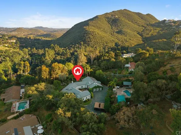 713 Quiet Hills Farm Rd, Escondido, CA 92029