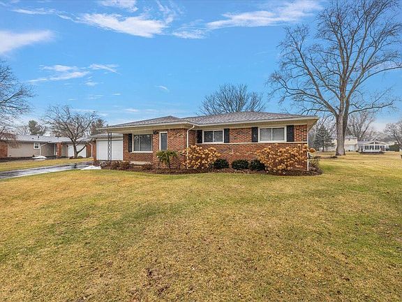 3rd image of 53383 Starlite Dr
