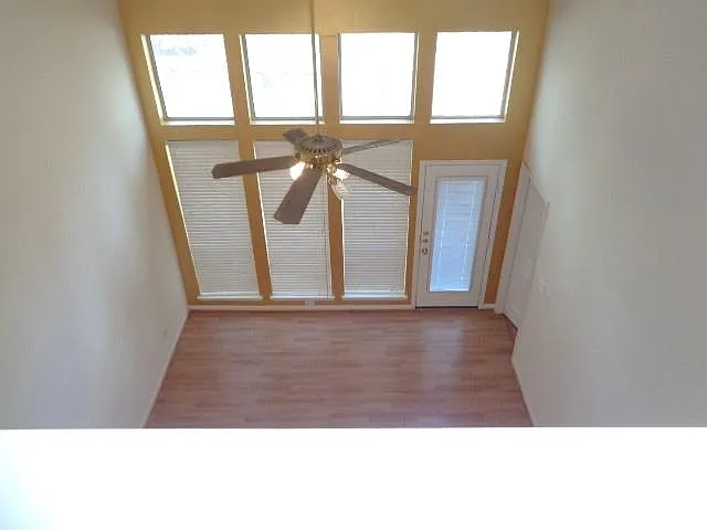3 bed, 2.5 bath, 1728 sqft, $1,850 — Photo 4