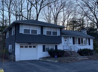 130 Chickering Rd, Dedham, MA 02026