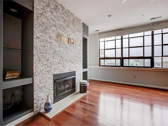 4th image of 400 S 14th St APT 1107