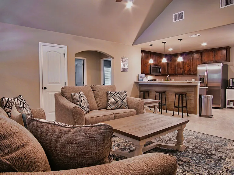 2299 Westview Dr — Photo 22