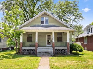 911 Bristow St, Belleville, IL 62221