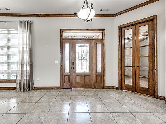 4th image of 2713 Old Towne Trl