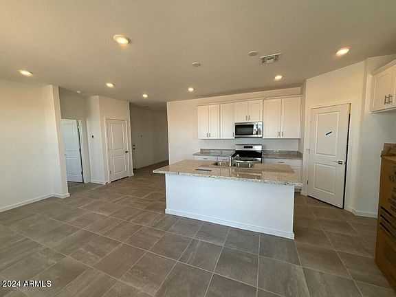 3rd image of 8724 W ODEUM Lane