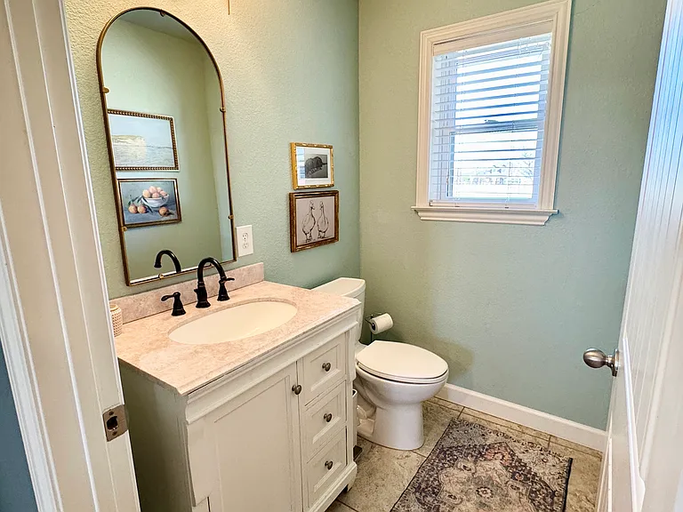880 Estelle Ln — Photo 11