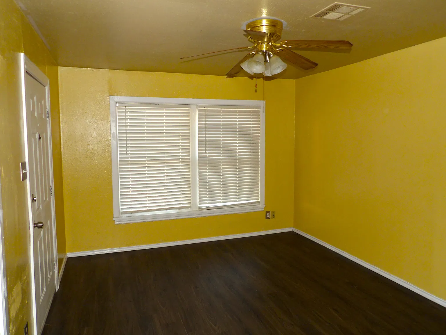 2 bed, 716 sqft, $725 — Photo 2