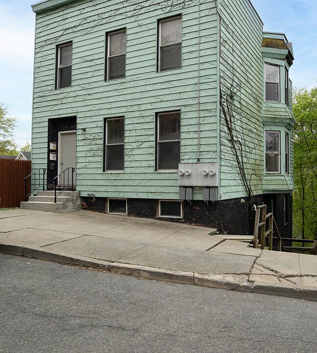1st image of 62 College Ave