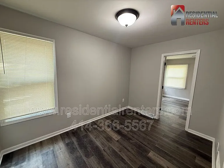 4845 N 44th St — Photo 7