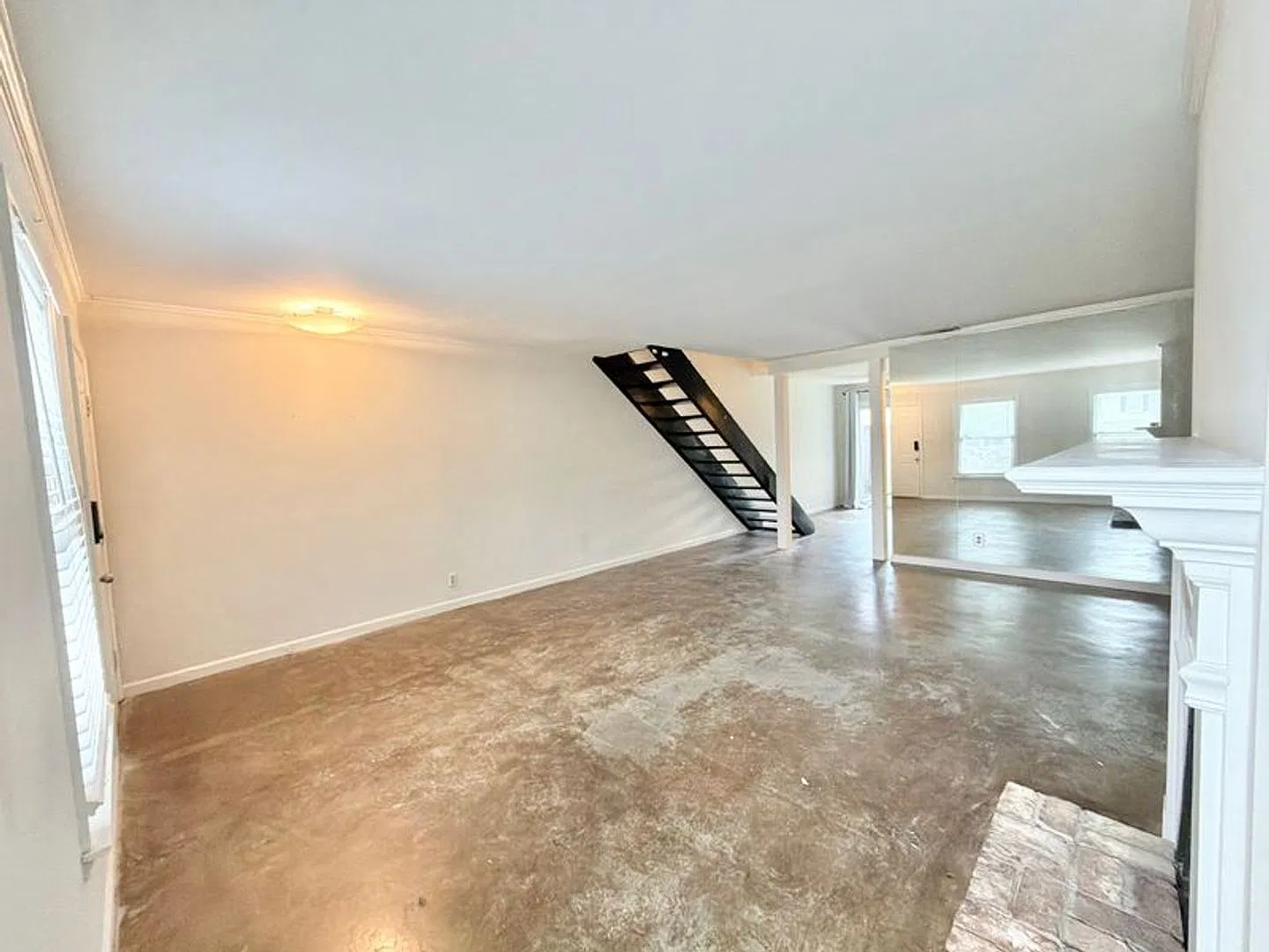 2 bed 2.5 bath townhome-style condo in the desirable Hampton Square Townhomes at Habersham Woods — Photo 4