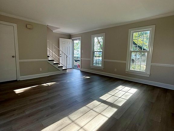 3rd image of 2251 Nash Place N