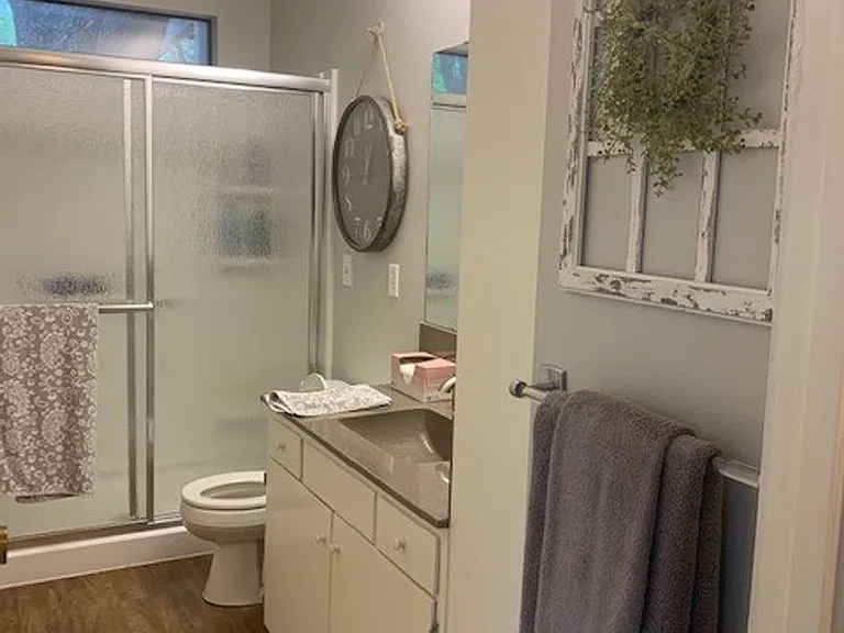111 Alan A Dale Cir — Photo 8