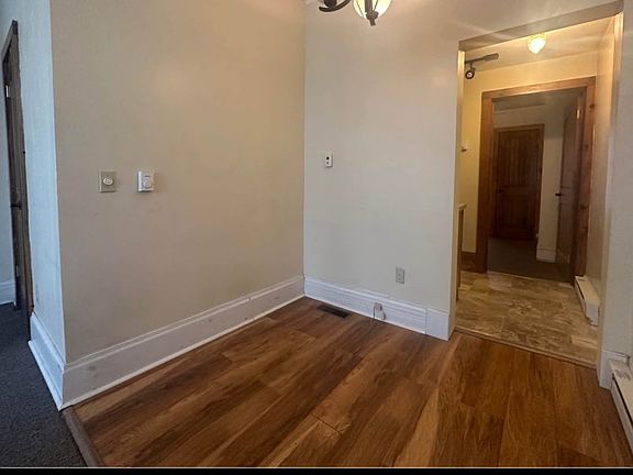 5th image of 25 S William St APT 1
