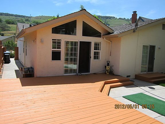 3rd image of 423 Curie Dr