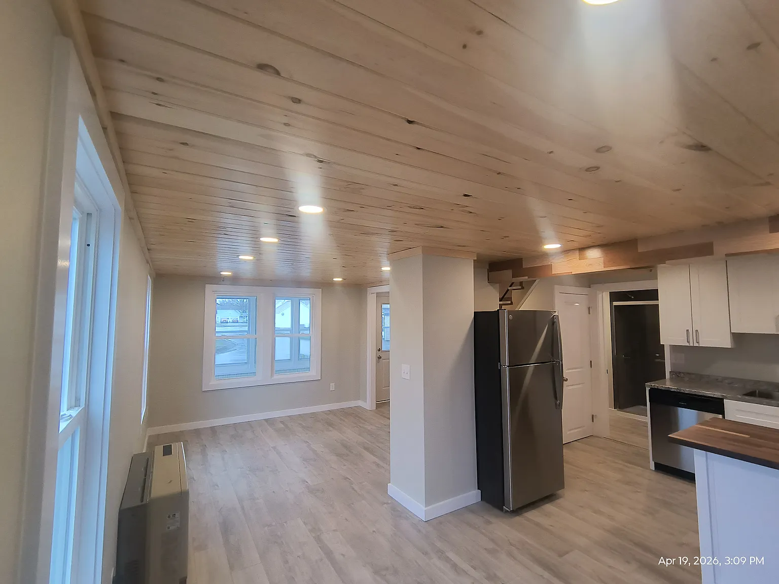 3 bed, 1144 sqft, $1,850 — Photo 1