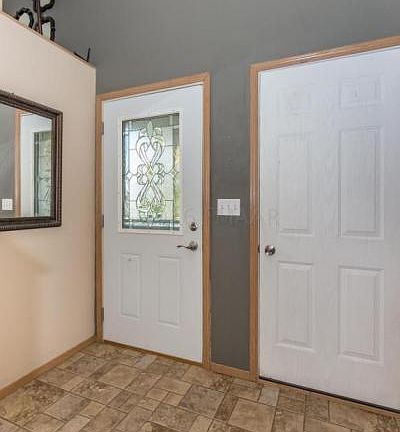 2nd image of 1832 Huntington Ln
