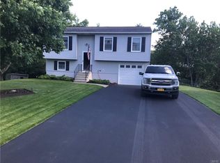 221 Juneway Dr, Chittenango, NY 13037