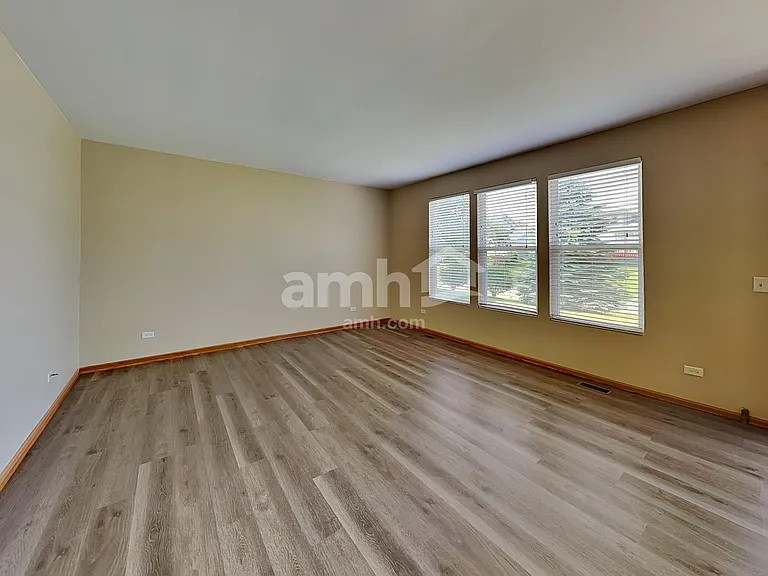 1503 Bridgehampton Dr — Photo 8