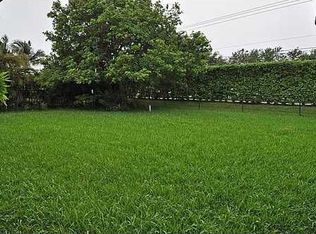 9070 Southern Orchard Rd S, Davie, FL 33328