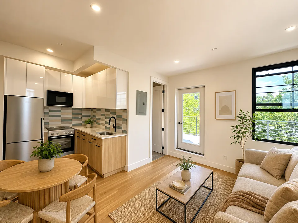2551 Bedford Ave #PENTHOUSE