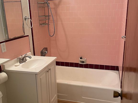 2nd image of 2029 Hermosa Ave