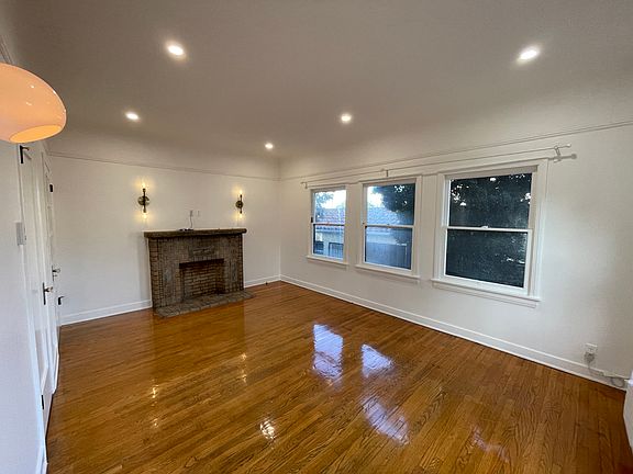 2nd image of 739 N Occidental Blvd APT 2