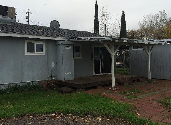 5th image of 21630 Sacramento Ave
