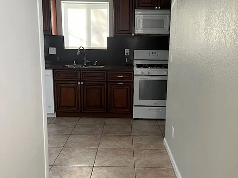 11346 Havstad Dr — Photo 6