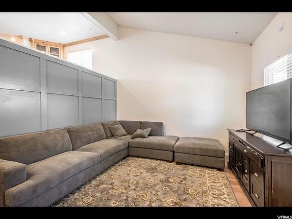 4th image of 2301 W Pauline Way