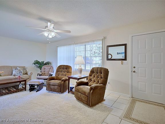 3rd image of 8508 Hampshire Dr