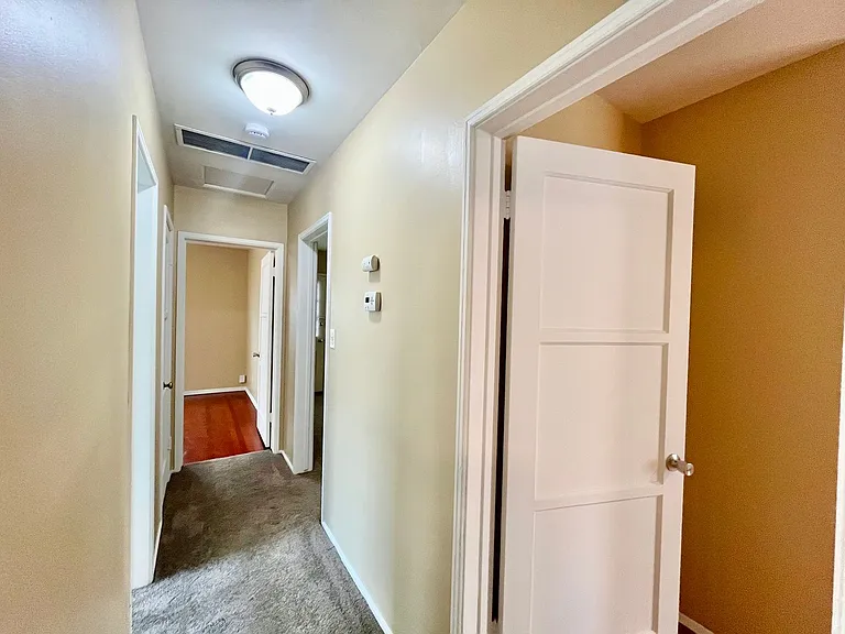 1828 Rowan St — Photo 10