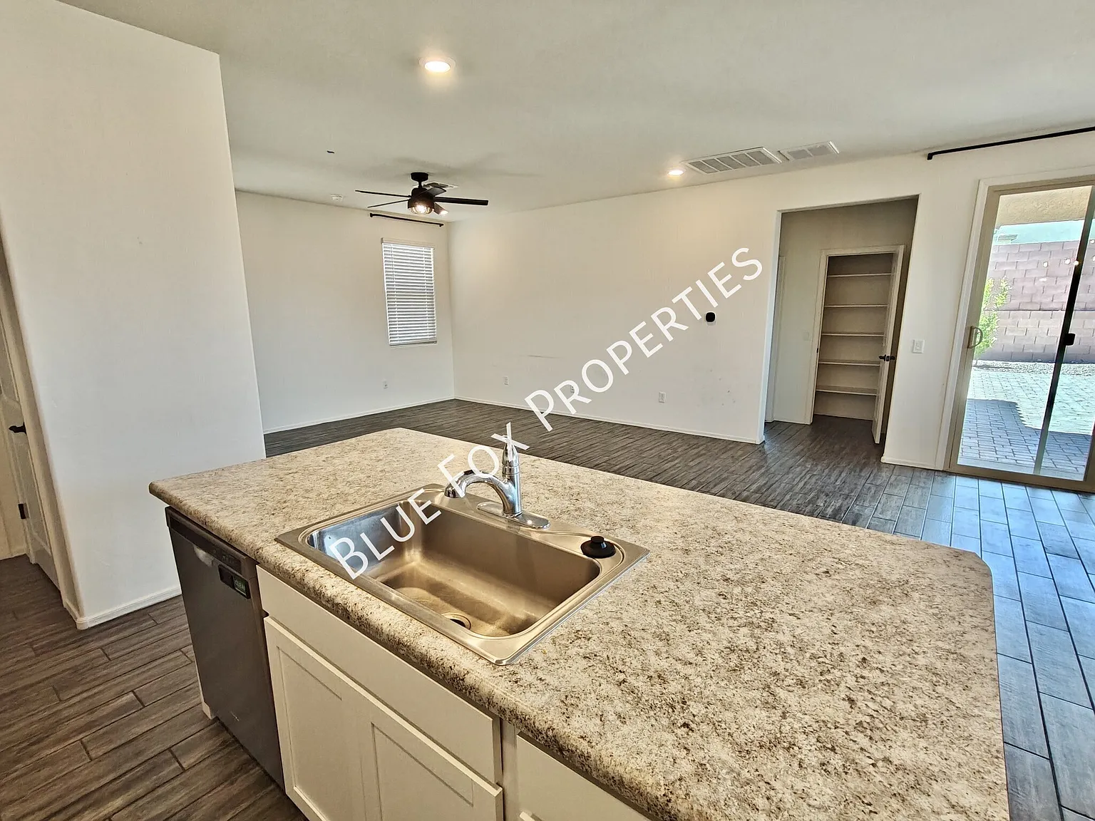 7926 S Golden Bell Drive — Photo 4