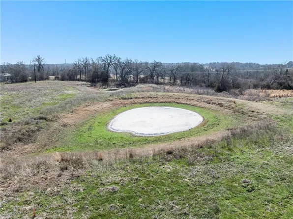 Fm 2027, Lott, TX 76656