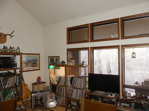 3rd image of 1630 Davis Ave #57
