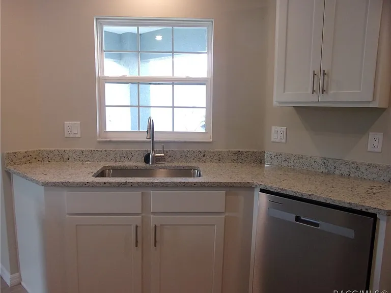 10494 S Drew Bryant Cir — Photo 8