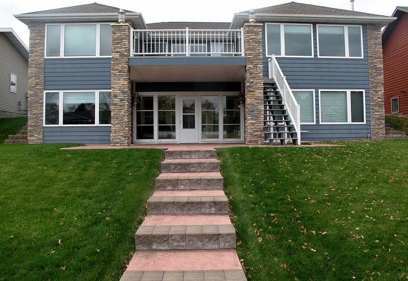 1st image of 15640 Harbor Dr