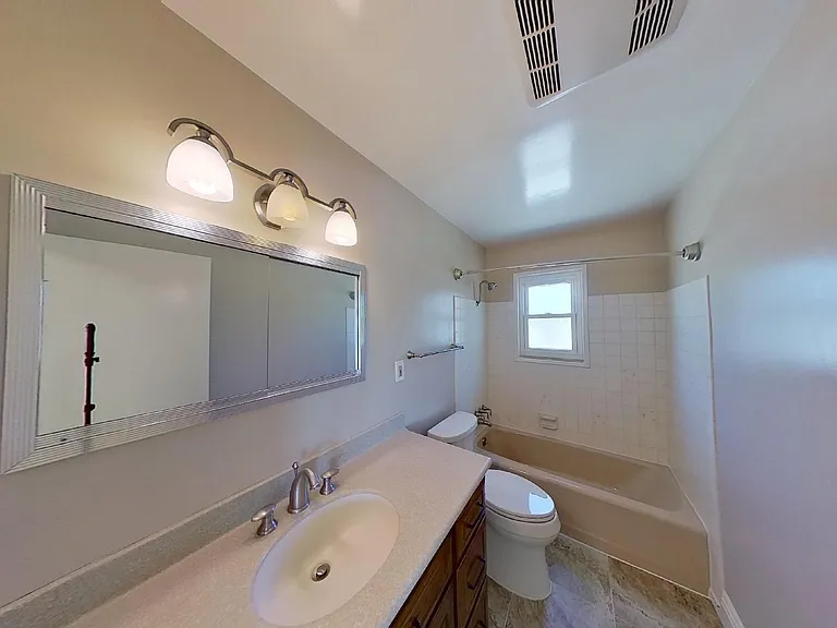 185 Harvard Ln — Photo 10