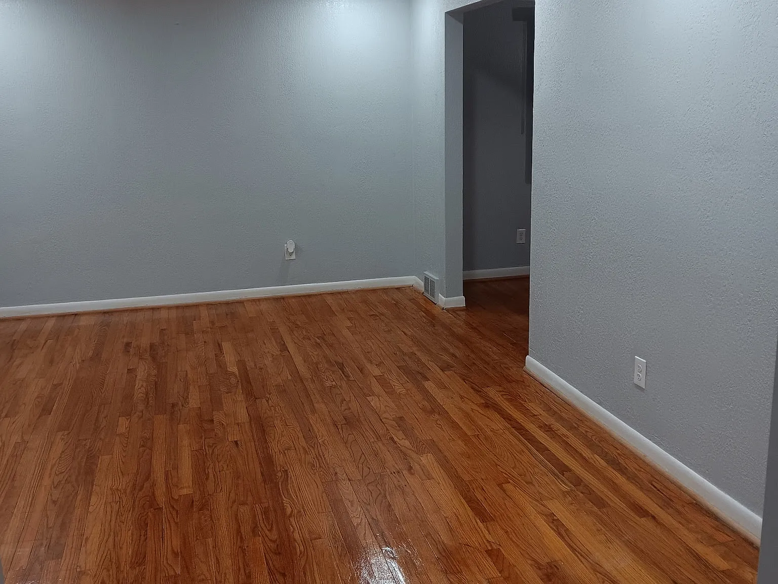 3 bed, 1.5 bath, 1486 sqft, $1,200 — Photo 4
