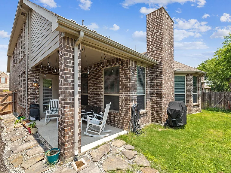7148 Chelsea Dr — Photo 34
